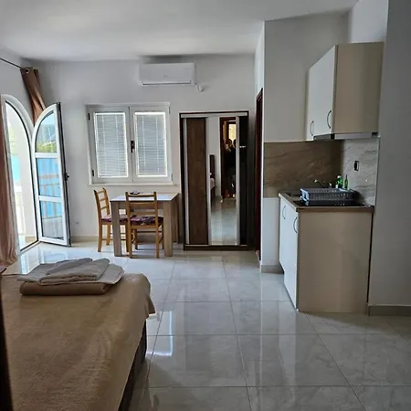 Dom Гостевой дом Неум