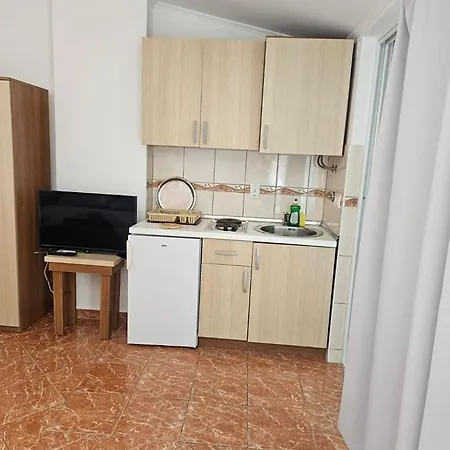 Dom Гостевой дом 3*